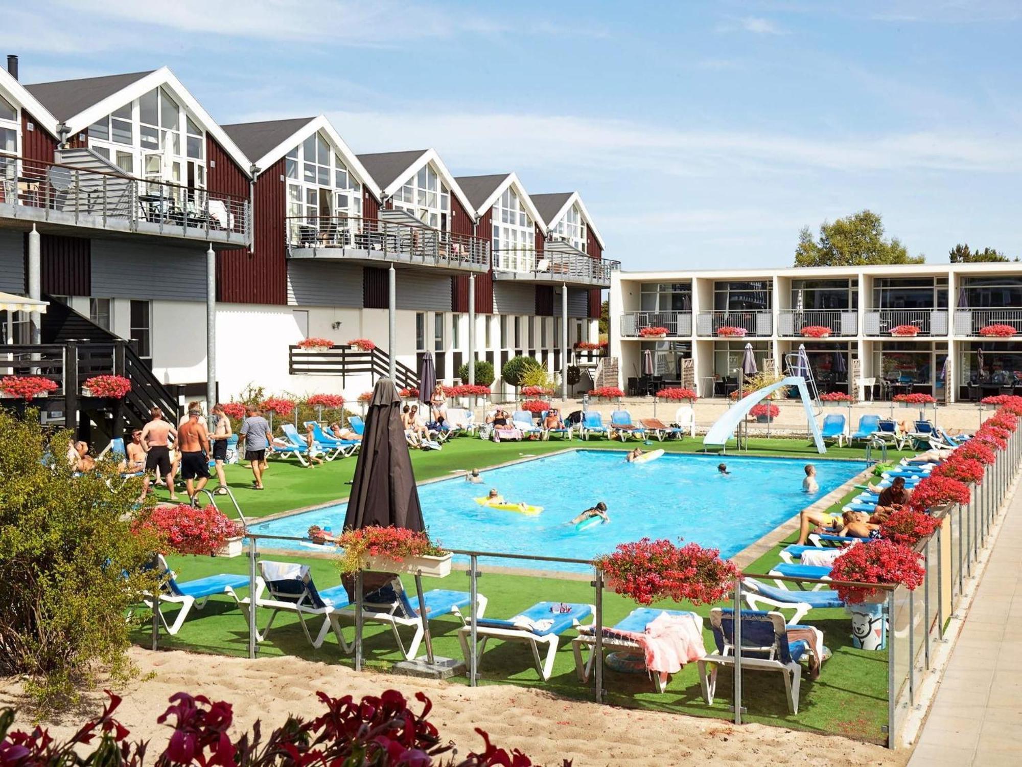 4 Person Holiday Home On A Holiday Park In Glesborg מראה חיצוני תמונה