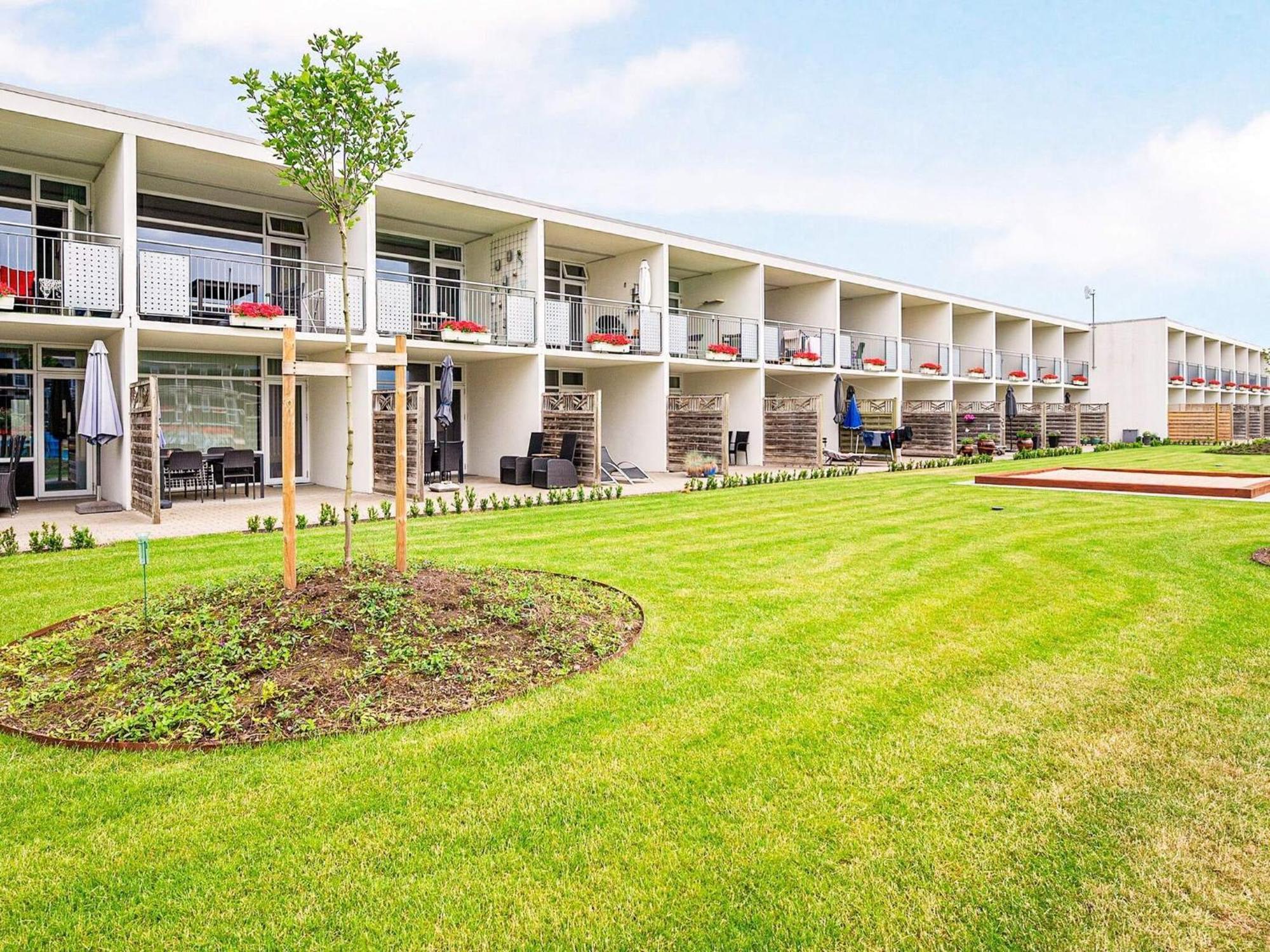 4 Person Holiday Home On A Holiday Park In Glesborg מראה חיצוני תמונה